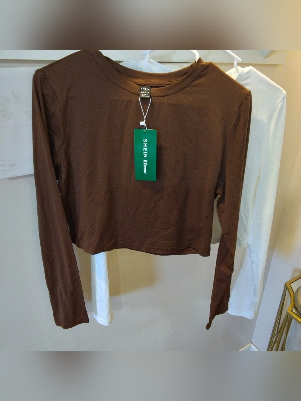 Bundle SHEIN Brown And White Long Sleeve Cropped Tee Top